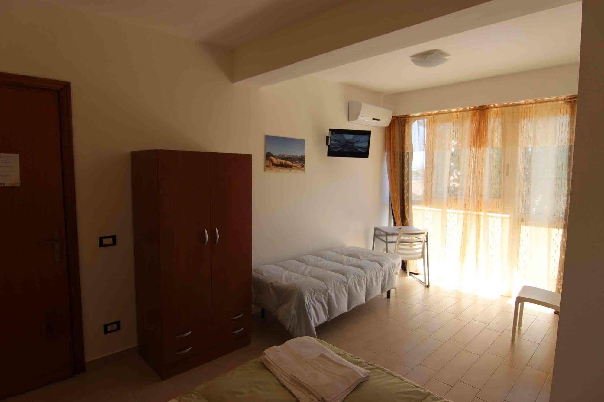 B&B Le Dune Beach San Leone Exterior photo